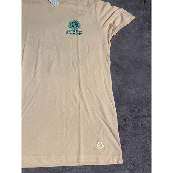 NWT Re Purpose UO Size Large Women Short Sleeve Cream‎ Crew Neck Shirt Earth Day - Picture 5 of 8
